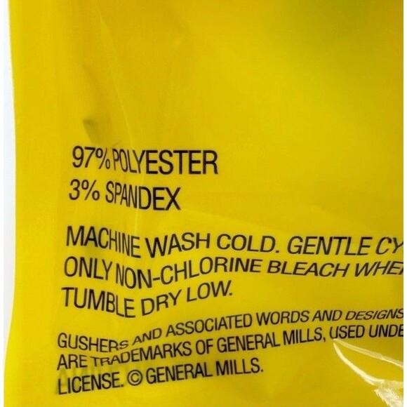 Gushers Fruit Snacks Crew Socks 2 Pairs Size 6-12 Unisex Blue Yellow Novelty New - Picture 5 of 5